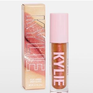 Kylie high gloss in yesss girl